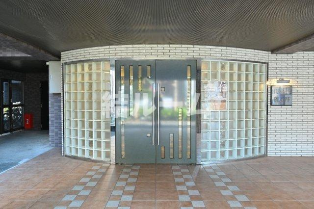 豊島区北大塚１丁目の賃貸マンションのエントランス