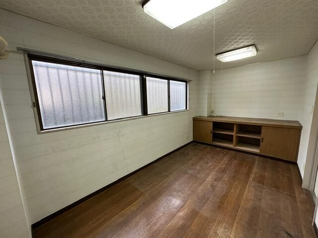 船橋市前原東３丁目の事務所の内装