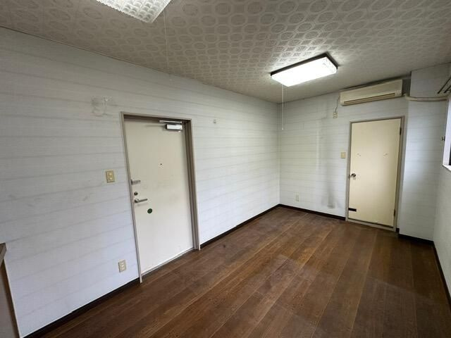 船橋市前原東３丁目の事務所の内装