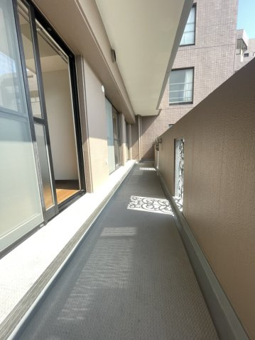グランドアビタシオン平尾のバルコニー