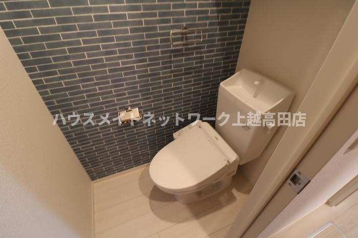リナーシェ Ｂのトイレ|温水洗浄暖房便座