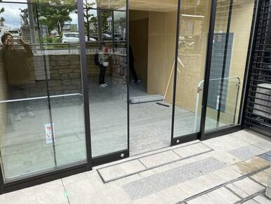レーベン小田原　THE TOWERのエントランス