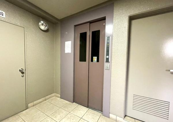 日商岩井香里ケ丘マンションのその他共用部分|エレベーター
■物件内覧・資金計画相談・住宅ローン相談、リフォーム相談、お問合せ受付中■
※当日・翌日のご内覧、ご相談はお電話でのお問合せがスムーズです！