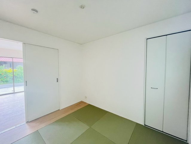 ♥♥南城市佐敷伊原第2-1号棟（全4棟）の居間・リビング