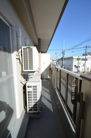 カーサ・リナート東比恵　東光小学校のバルコニー|カーサ・リナート東比恵