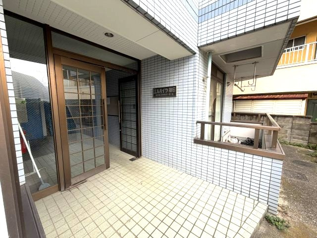 エルハイツ第６テラジマのエントランス