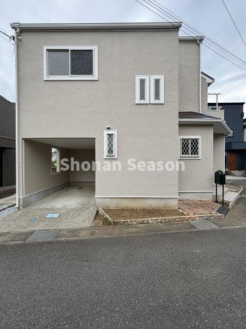 【現地画像あり】中郡大磯町東小磯　中古戸建　74.02平米の前面道路含む現地写真|小・中学校近く、毎日の通勤・通学便利なJR「大磯」駅徒歩１１分◎　
暮らしやすさもお墨付きですよ♪