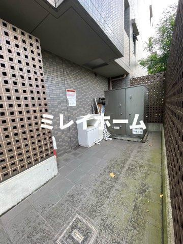ルーブル大森西のエントランス