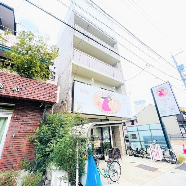 クレアールの外観