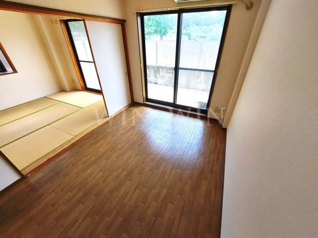 ストーク南牛川の居間・リビング