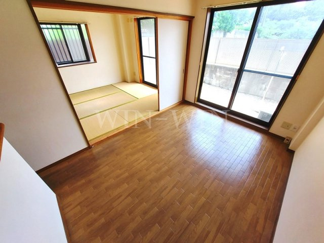 ストーク南牛川の居間・リビング