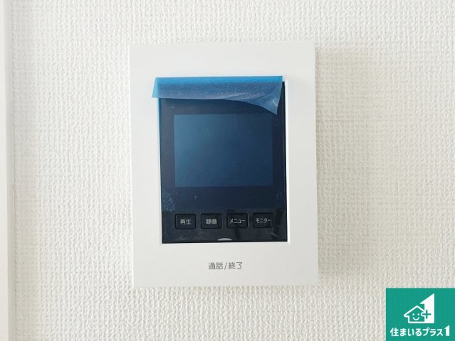 神戸市西区狩場台　第3期　新築一戸建ての防犯設備|カラーモニターインターホン！声だけでなく来訪者の姿や顔がモニターで確認できるので、小さなお子様がいらっしゃるご家庭でも安心できます！