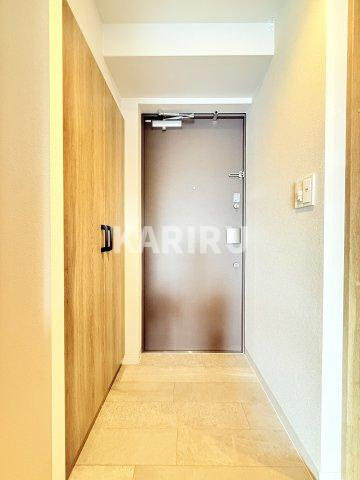 Louis Residence 弁天町の玄関