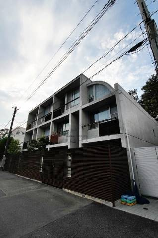 白山フラットの外観