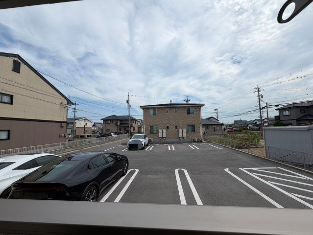 Ｍｉｎｔ（ミント）の駐車場
