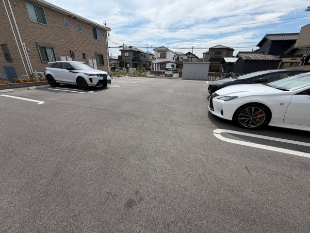 Ｍｉｎｔ（ミント）の駐車場