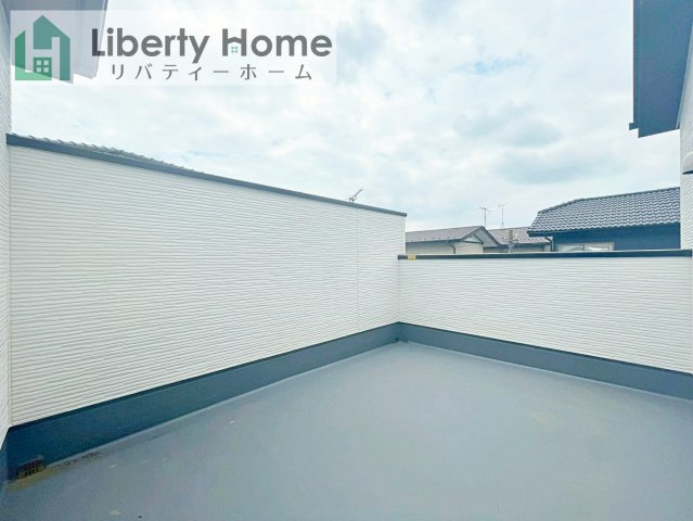 水戸市吉沢町4期　新築戸建のバルコニー