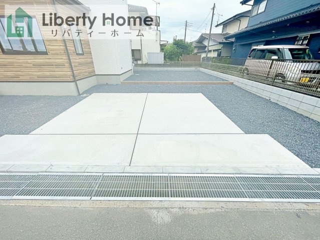 水戸市吉沢町4期　新築戸建の駐車場