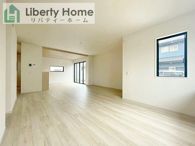水戸市吉沢町4期　新築戸建の居間・リビング