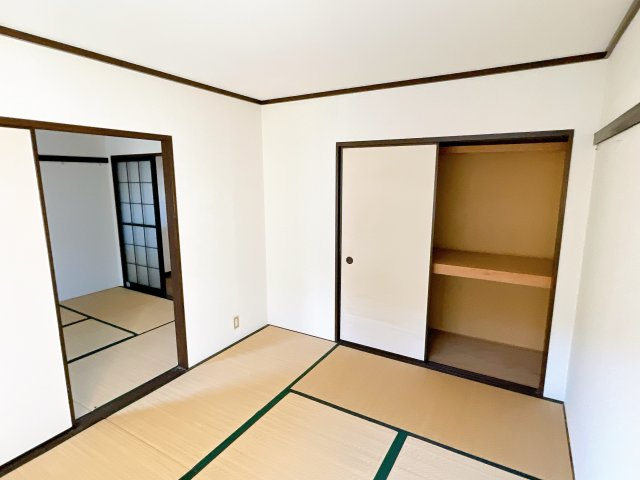 タウニーあけぼのAの和室