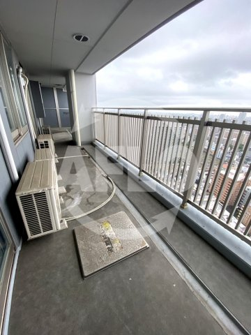 ジオタワー天六　豊崎東小学校区のバルコニー