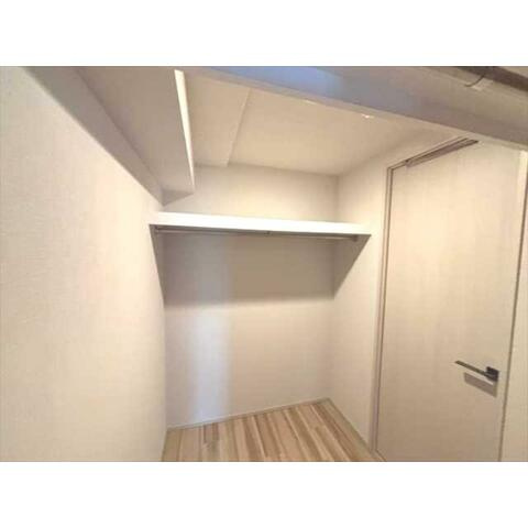 横浜市西区久保町の賃貸マンションの収納
