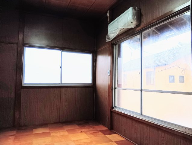 売中古戸建　静岡市清水区蒲原神沢の洋室|新品エアコン付きのため、購入費用や設置工事費を抑えて新生活をスタートできます。