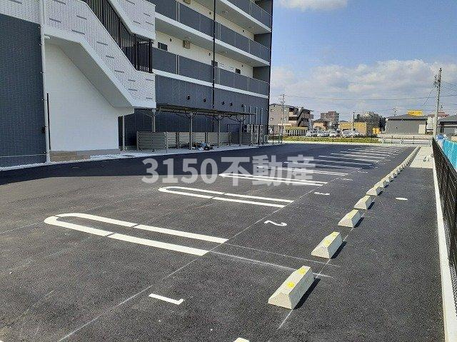 アリビオⅠの駐車場|車をお持ちの方に嬉しい駐車場付きの物件です