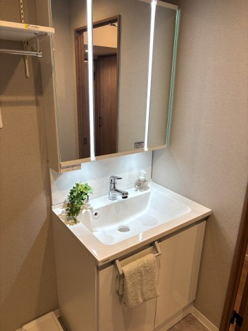 日東サンシャイン青山A棟の独立洗面台