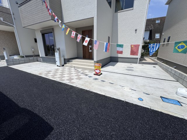 柏市新逆井2丁目新築戸建【土南部小学校:7分】の駐車場|2号棟駐車スペース・2台駐車可