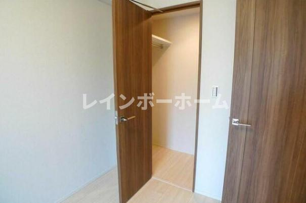 特典：仲介手数料が無料です!!の内装|明るい室内です