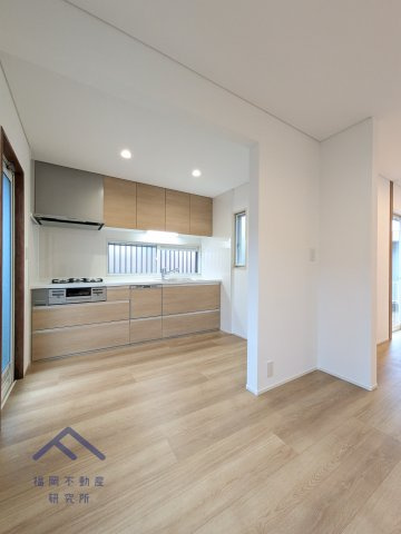 宗像市自由ヶ丘南３丁目　戸建ての居間・リビング