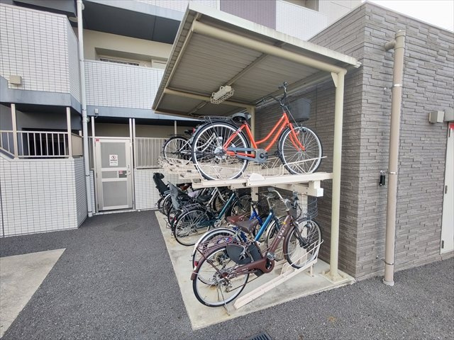 【駐輪場】の画像