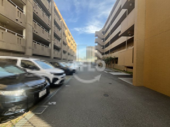 ＣＯＣＯ ＭＡＲＩＮＩの駐車場|駐車場