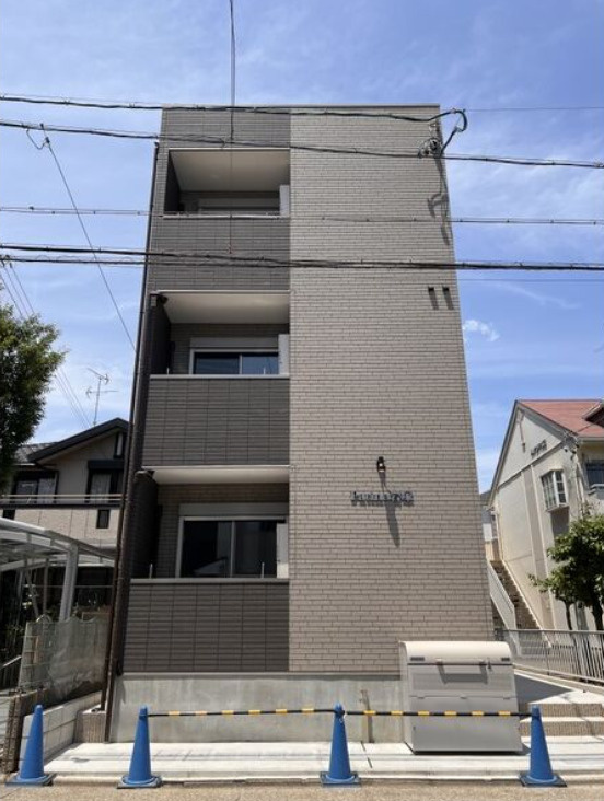 Patina岩塚