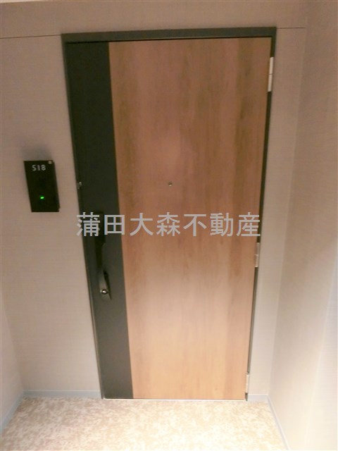 プライムネクサス大森北の玄関