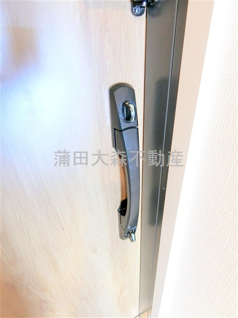 プライムネクサス大森北の玄関