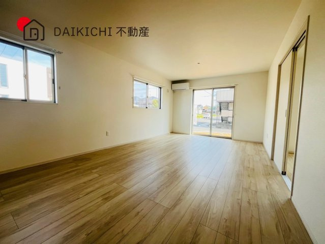 【居間・リビング】 | KIS鴻巣市北新宿3期4号棟　中古戸建