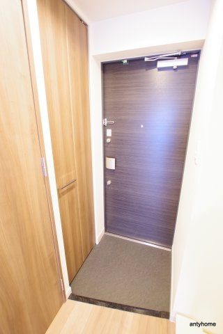 スプランディッド難波WEST 仲介手数料無料の玄関