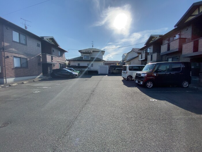 ウィルモア須屋　A棟の駐車場