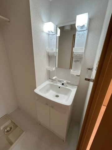 アスライフ宝塚山本ガーデンの洗面所|使いやすい洗面所です