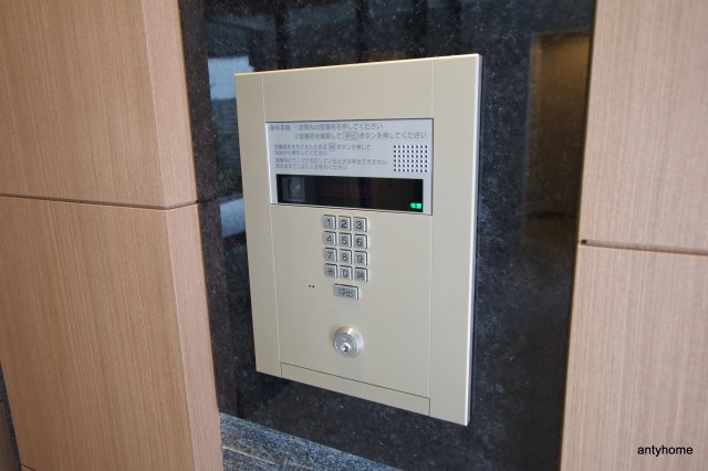 スプランディッド難波WEST 仲介手数料無料のセキュリティ