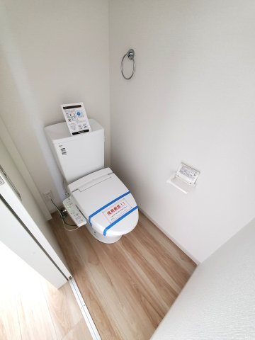 八潮市　鶴ケ曽根　新築戸建　　全3棟のトイレ|施工例です