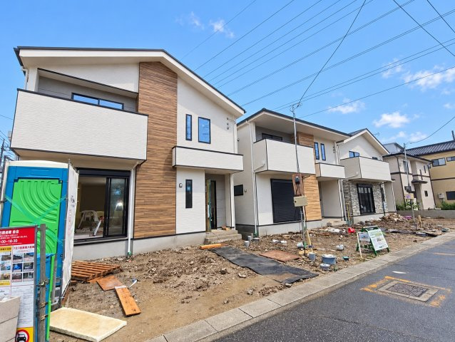 八潮市　鶴ケ曽根　新築戸建　　全3棟の前面道路含む現地写真|前面道路含む現地写真です