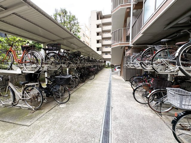グランシティ葛西Ⅱの駐輪場|グランシティ葛西Ⅱ：敷地内に駐輪場・ミニバイク置場もございます！