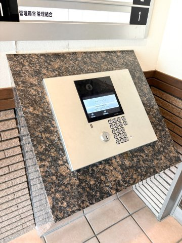 グランシティ葛西Ⅱのエントランス|グランシティ葛西Ⅱ：オートロックも付いております！
