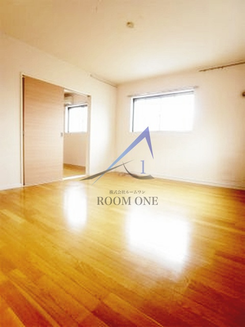 東葛西1丁目戸建の居間・リビング|洋室のお部屋です。