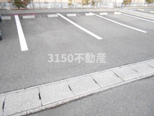 Ｂａｙ　Ｍｏａｔ　Ａの駐車場|駐車場があるので、車を買う予定の方も安心です