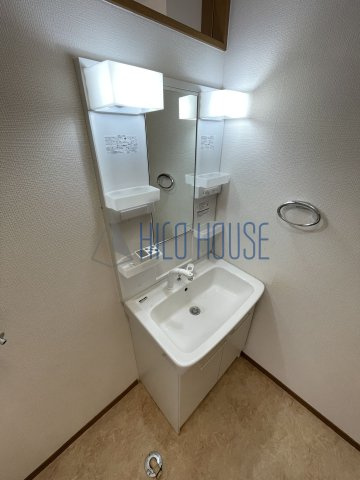 今成3丁目戸建の洗面所