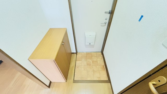 サンパーク六番館の玄関